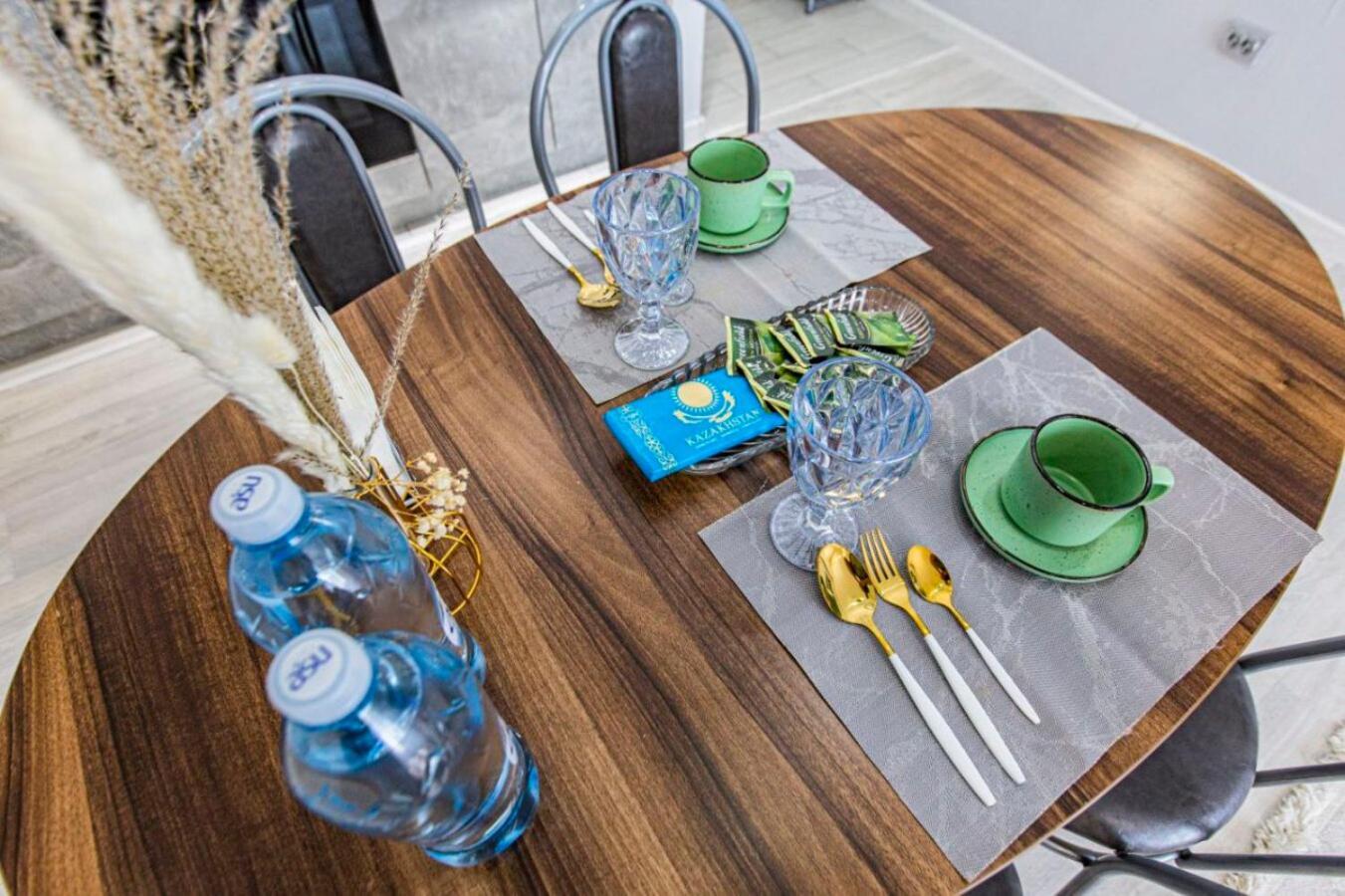 Esentai 2-room Apartment's Апартаменты Алматы