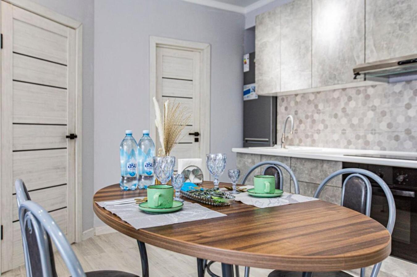 Esentai 2-room Apartment's Алматы