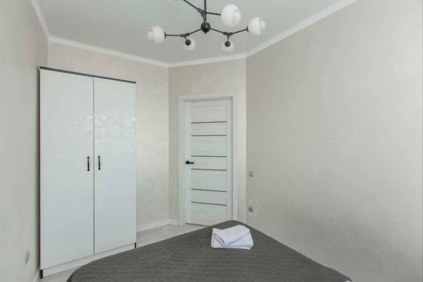 Esentai 2-room Apartment's Апартаменты Алматы